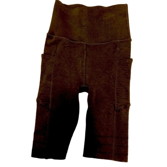 NWTFabletics Discontinued Compression, High-Waisted SculptKnit® Pocket Short NEW - Picture 6 of 13